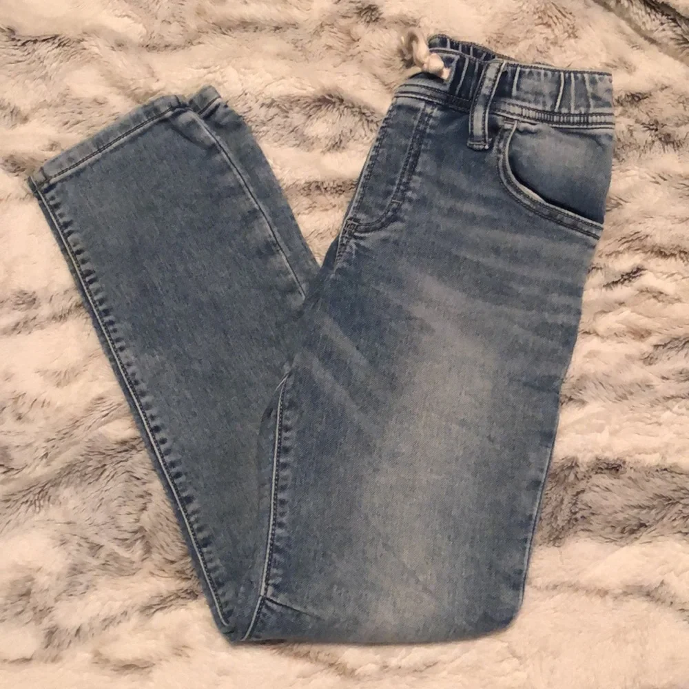 Boys GAP pull-on slim stretch jeans with a jogger feel, light blue, size L